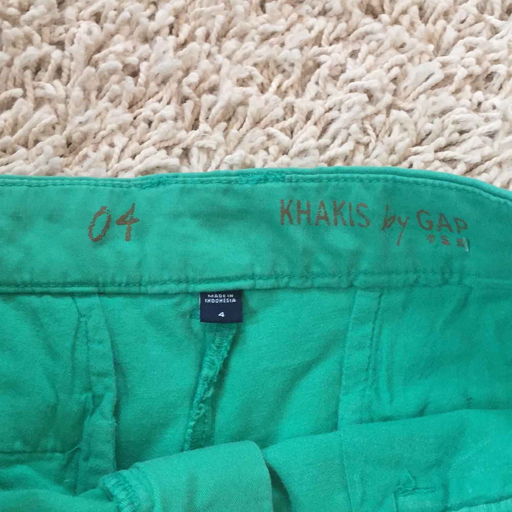 •GAP• - Picture 3 of 3
